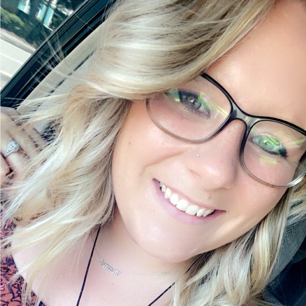 Meet your Posher, Lisa